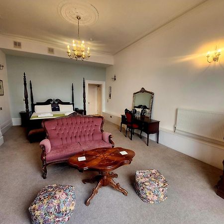 Keppels Head Hotel Portsmouth Buitenkant foto