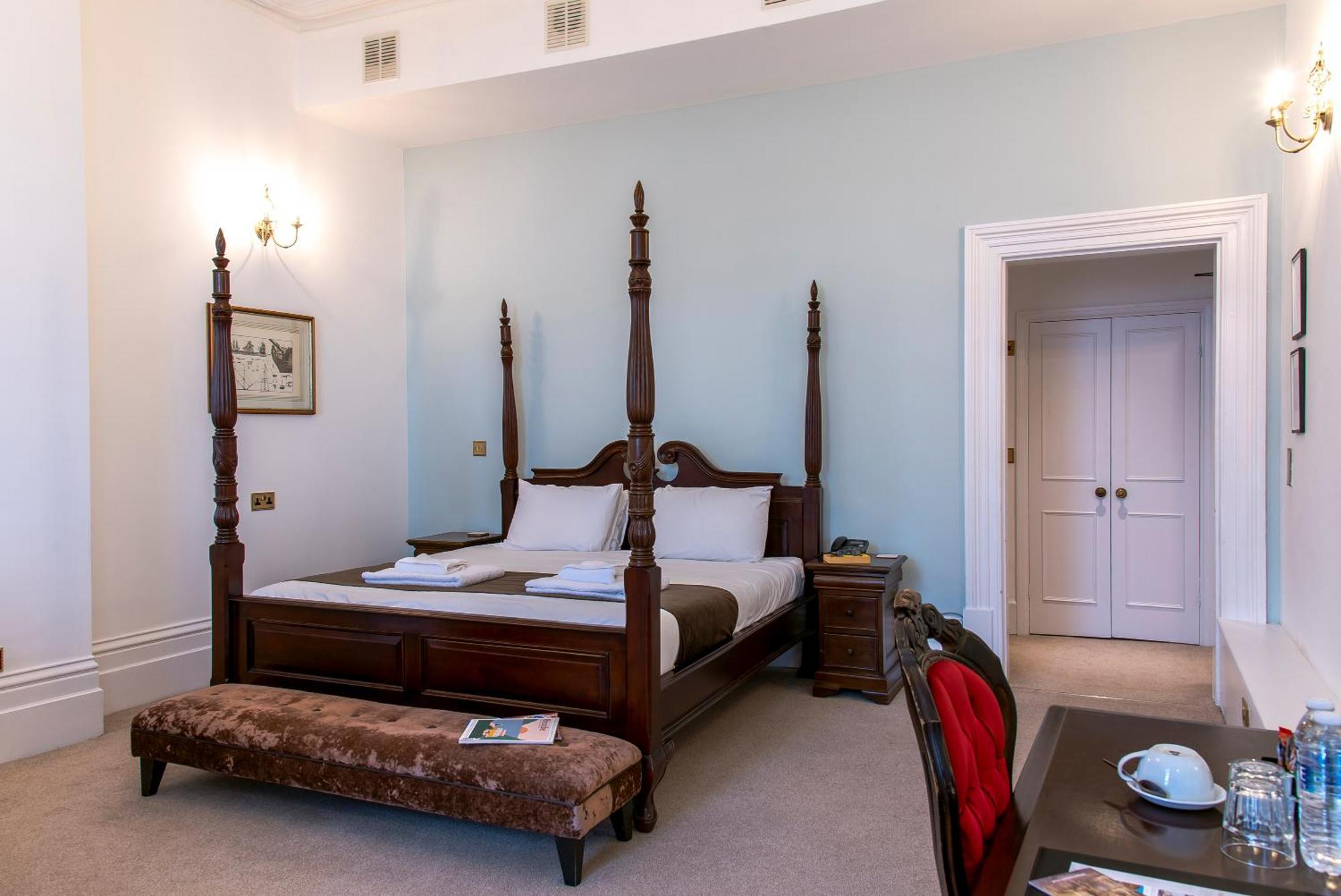 Keppels Head Hotel Portsmouth Buitenkant foto
