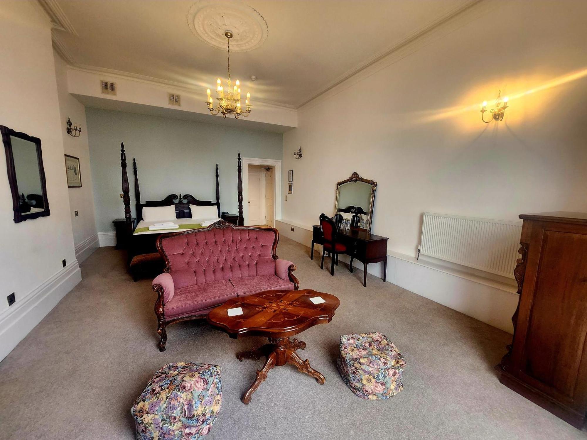 Keppels Head Hotel Portsmouth Buitenkant foto