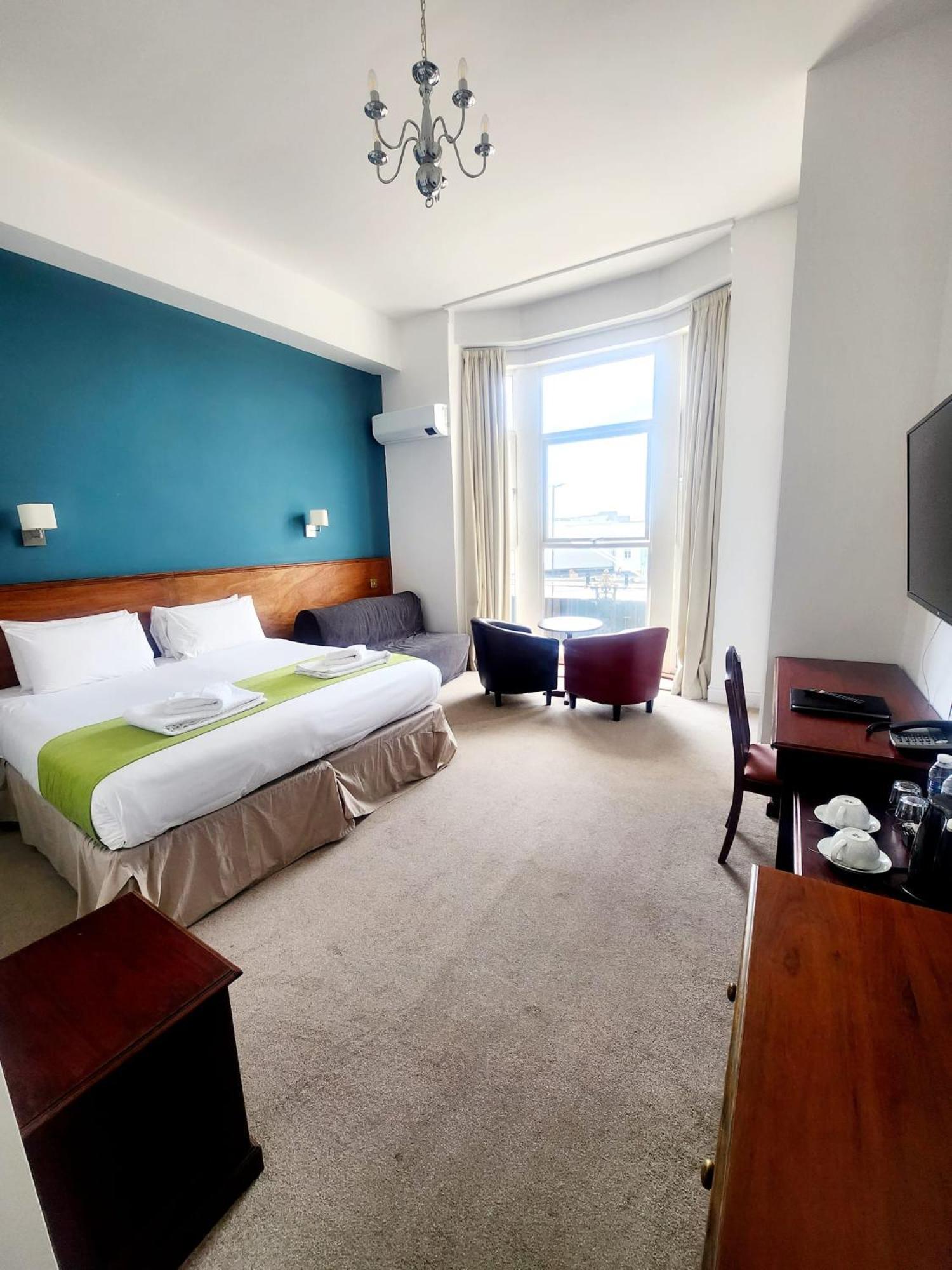 Keppels Head Hotel Portsmouth Buitenkant foto