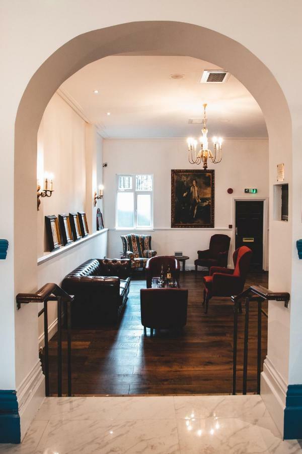 Keppels Head Hotel Portsmouth Buitenkant foto